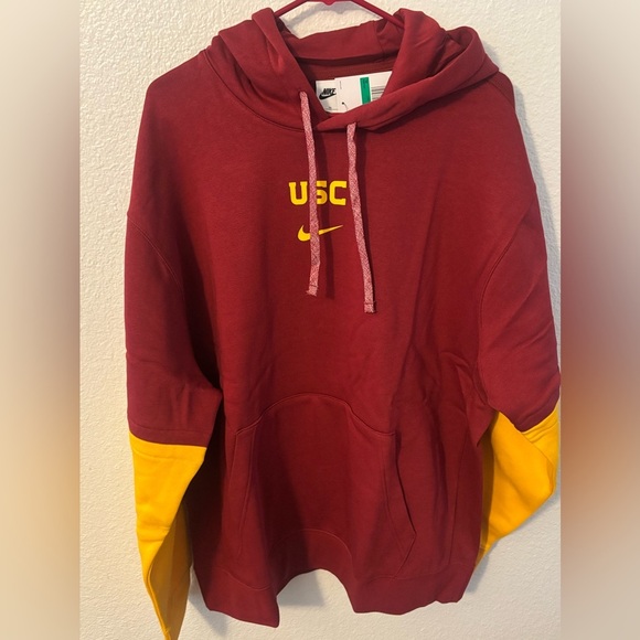 Nike USC Trojans 2024 Sideline Club Pullover Hoodie Mens XL Cardinal/Gold NWT - Picture 2 of 10